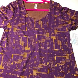 BNWT LuLaRoe Classic Tee